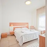 Pensionat Estelle 3*